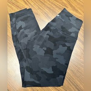 Lululemon Align Pant 25” Size 6 Camo Deep Coal